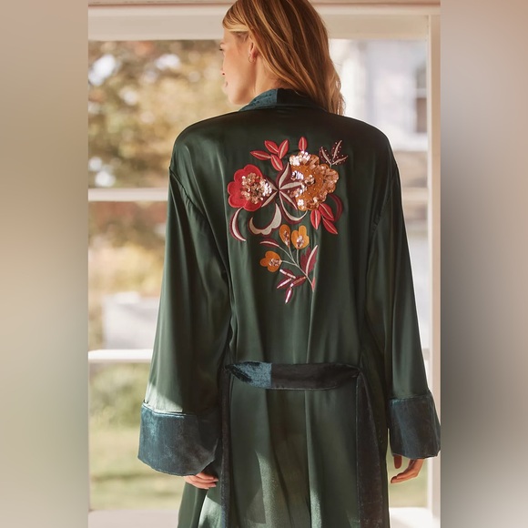 RARE! Anthropologie Sleek Floral Sequined Robe - Picture 4 of 5